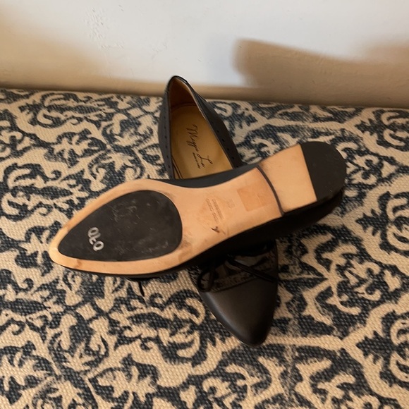 Maggie Lu Black Leather Flats Size 6.5 - Picture 2 of 7